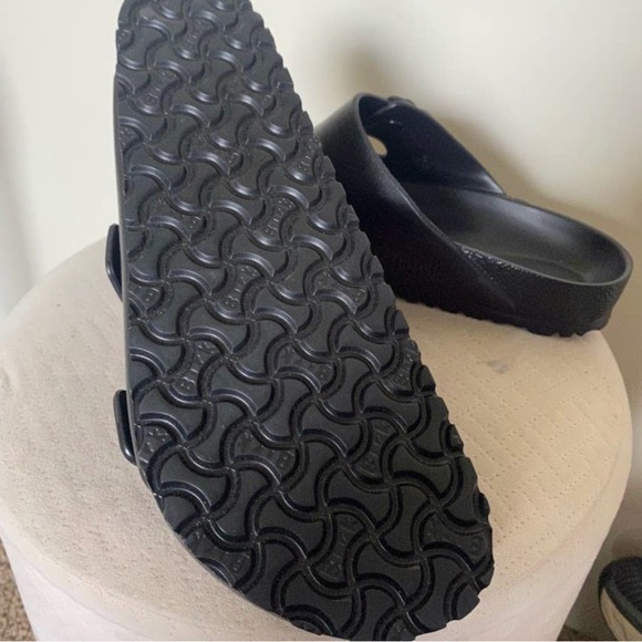 Birkenstock Mens 12 Black slip on sandals - Picture 2 of 3